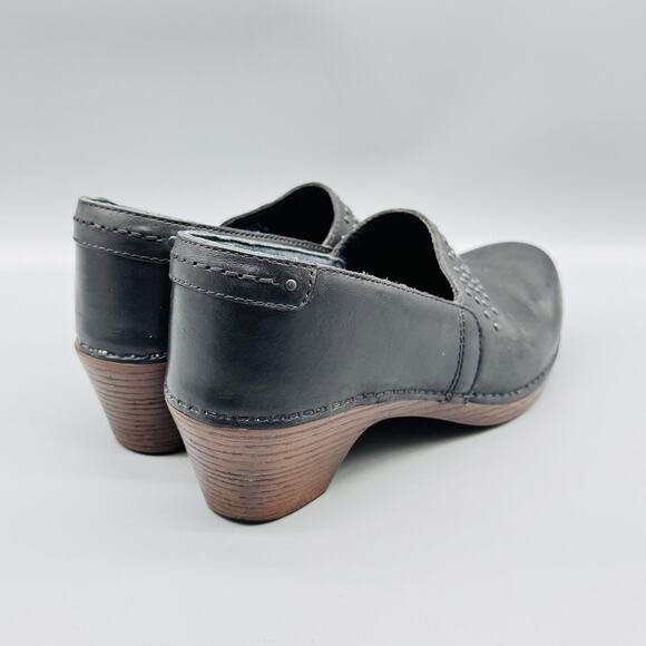 Dansko Shoes Womens 8 Black Leather Clogs Slip On Studded Comfort Work Classic - Picture 8 of 12